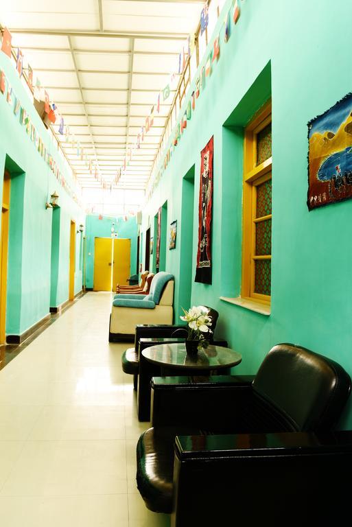 Happy Station Hostel Dunhuang Exterior photo