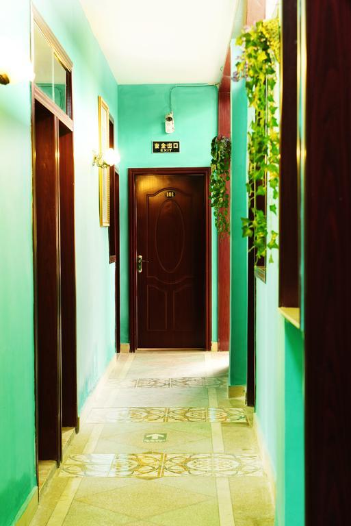 Happy Station Hostel Dunhuang Exterior photo